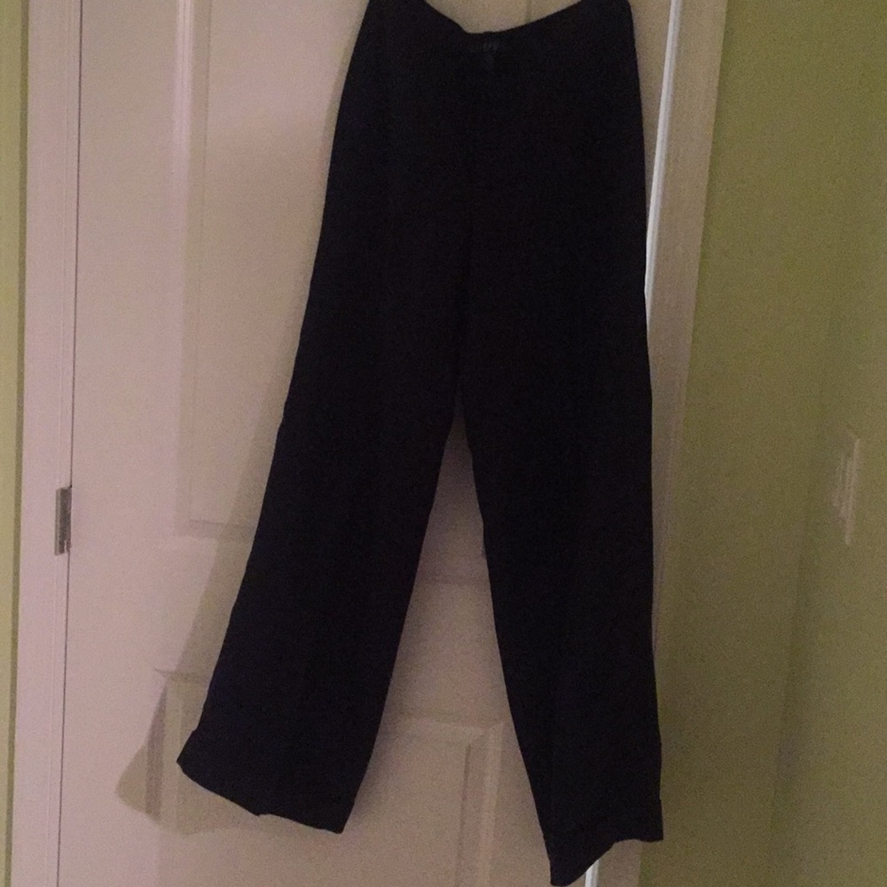 Navy blue linen pants! So fun and cute!